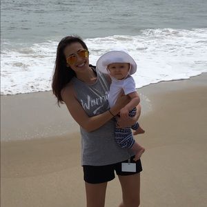 Meet your Posher, Mia